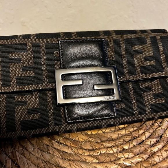 Fendi Black and Brown Logo Wallet - Picture 3 of 6
